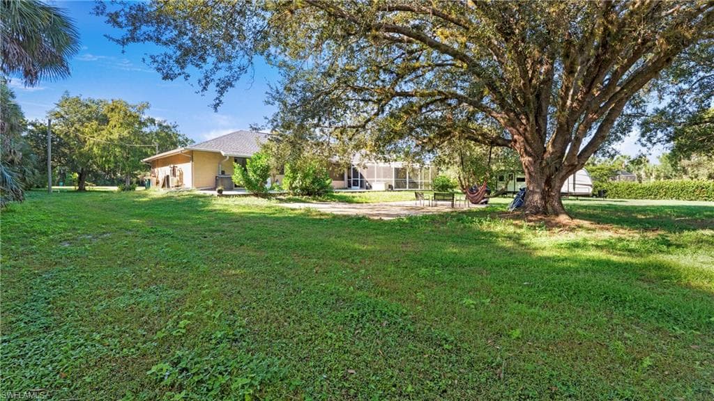 410 11th St NW, Naples, FL 34120-36