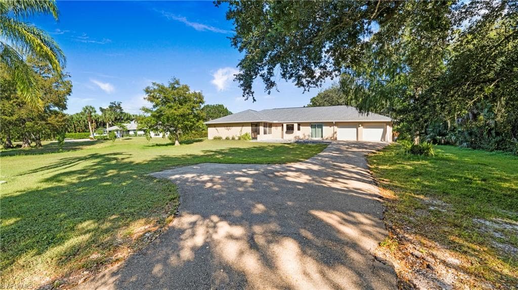 410 11th St NW, Naples, FL 34120-39