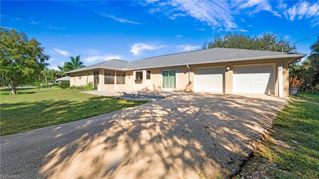 410 11th St NW, Naples, FL 34120-4