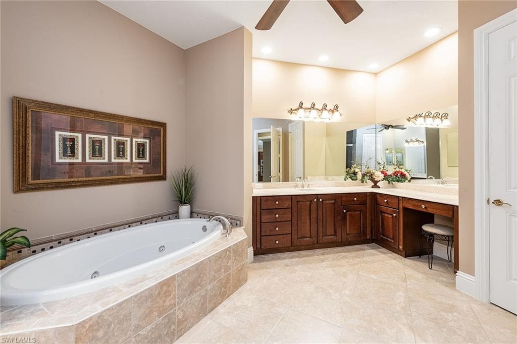 9284 Menaggio Ct 202, Naples, FL 34114-20