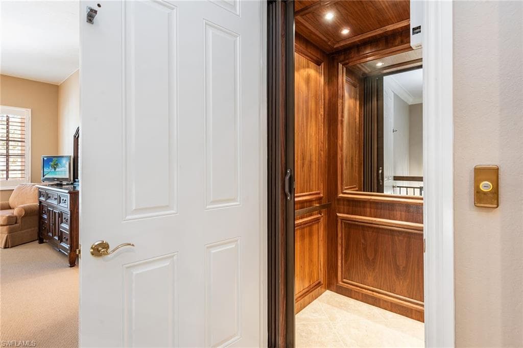 9284 Menaggio Ct 202, Naples, FL 34114-32