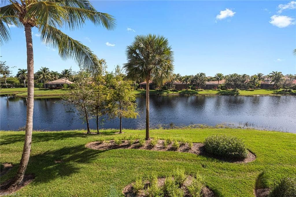 9284 Menaggio Ct 202, Naples, FL 34114-36