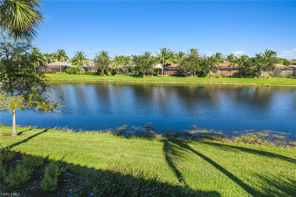 9284 Menaggio Ct 202, Naples, FL 34114-38