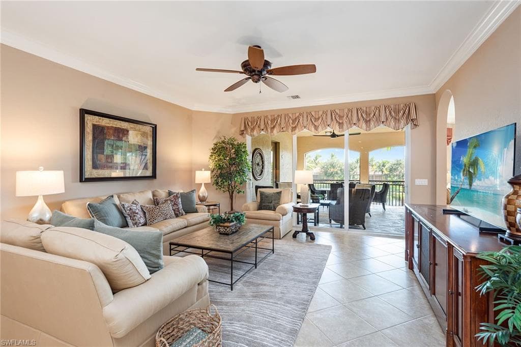 9284 Menaggio Ct 202, Naples, FL 34114-4