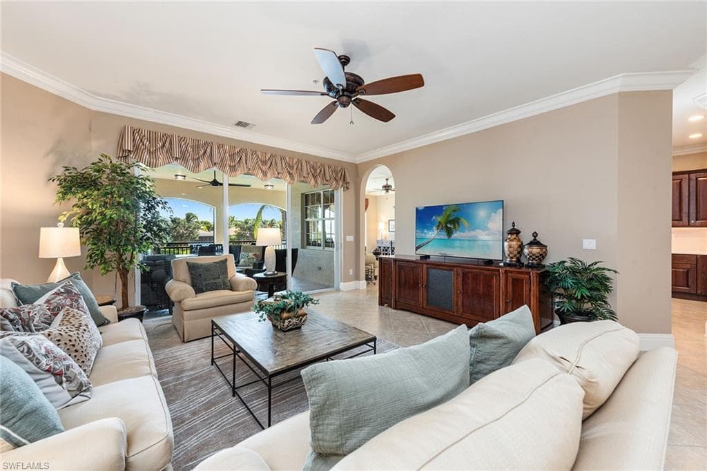 9284 Menaggio Ct 202, Naples, FL 34114-7