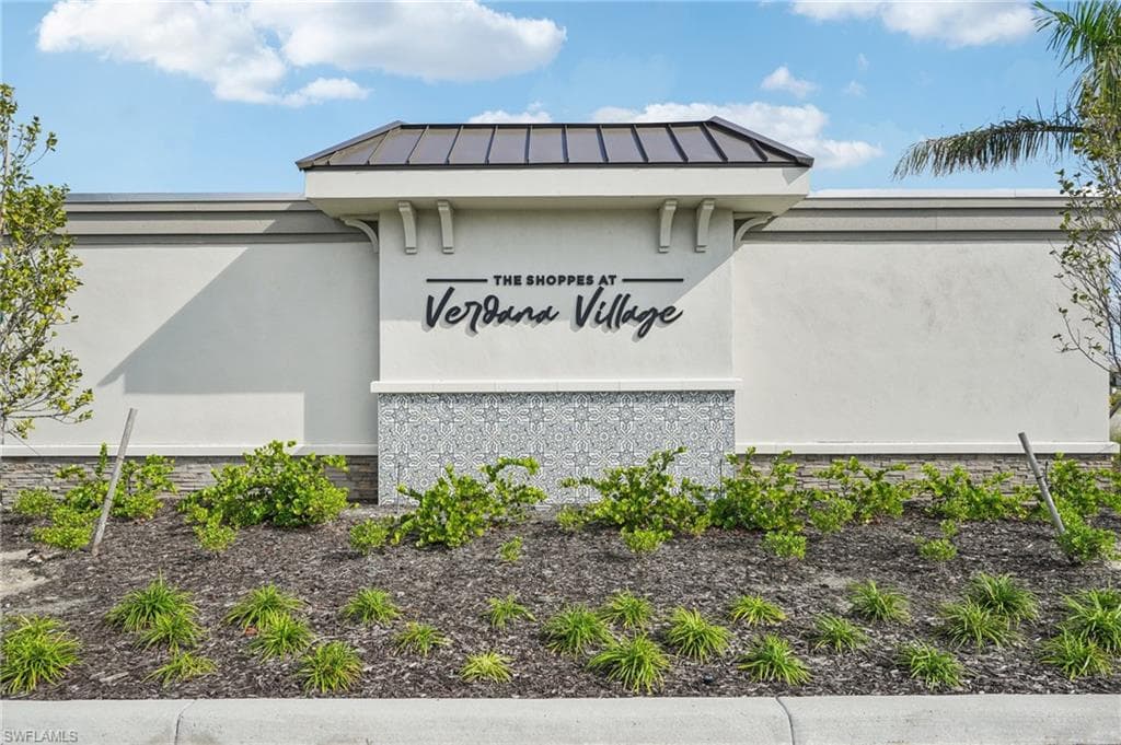 20265 Hartford Blvd, Estero, FL 33928-34