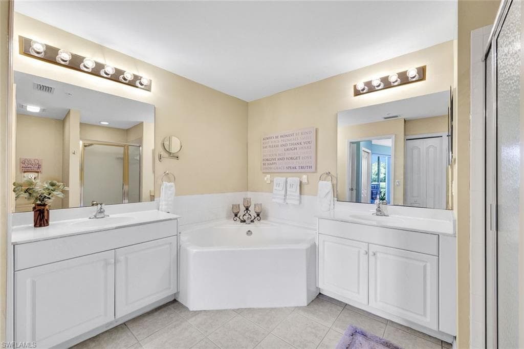 3485 Laurel Greens Ln S 103, Naples, FL 34119-18