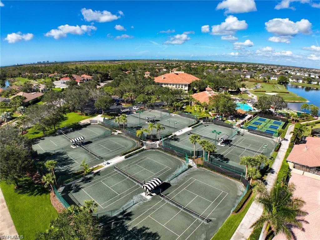 6049 Ashford Ln 201, Naples, FL 34110-35