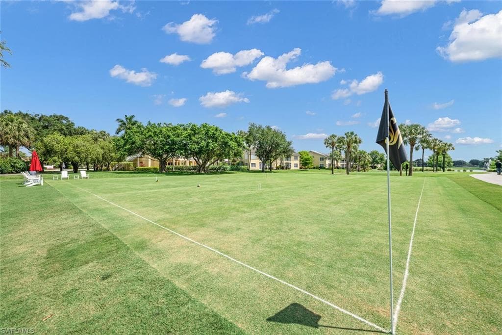 6049 Ashford Ln 201, Naples, FL 34110-40