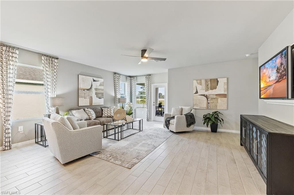 2704 28th Ave, Cape Coral, FL 33993-4