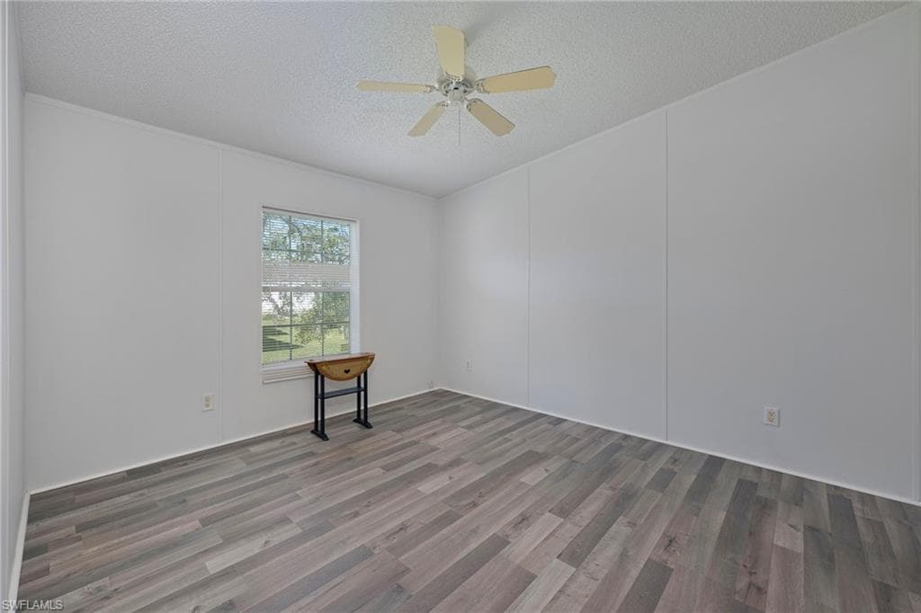 276 Grosbeak Ln 276, Naples, FL 34114-10