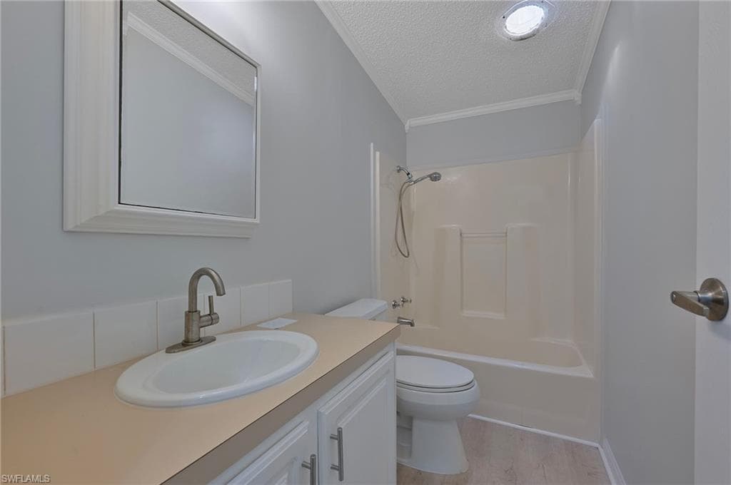 276 Grosbeak Ln 276, Naples, FL 34114-11