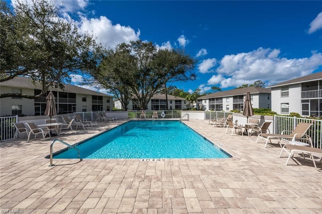 1330 Derbyshire Ct E203, Naples, FL 34116-21