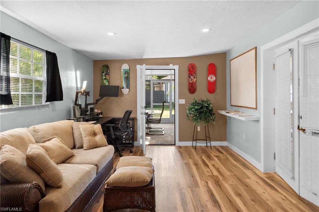 3042 Mango St, Fort Myers, FL 33916-18