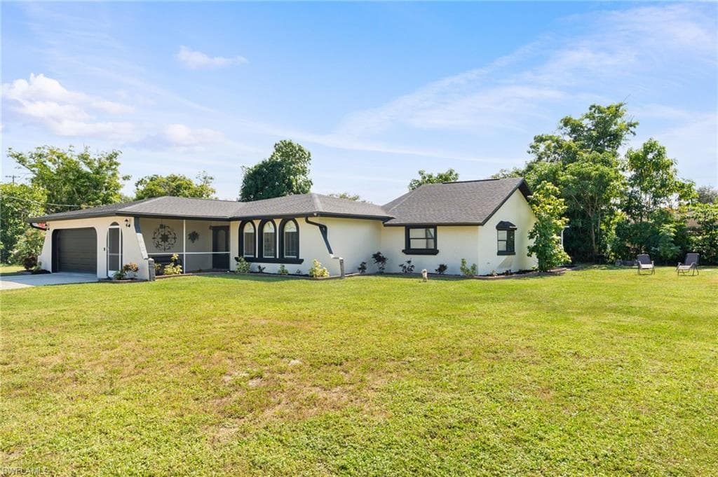 3042 Mango St, Fort Myers, FL 33916-2