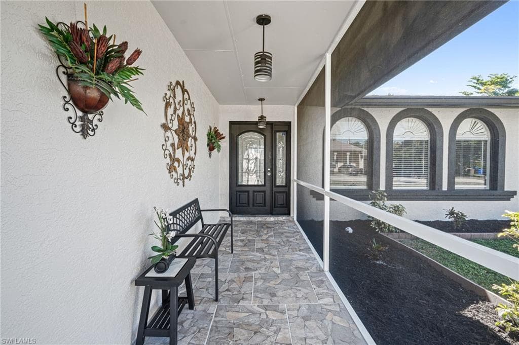 3042 Mango St, Fort Myers, FL 33916-5