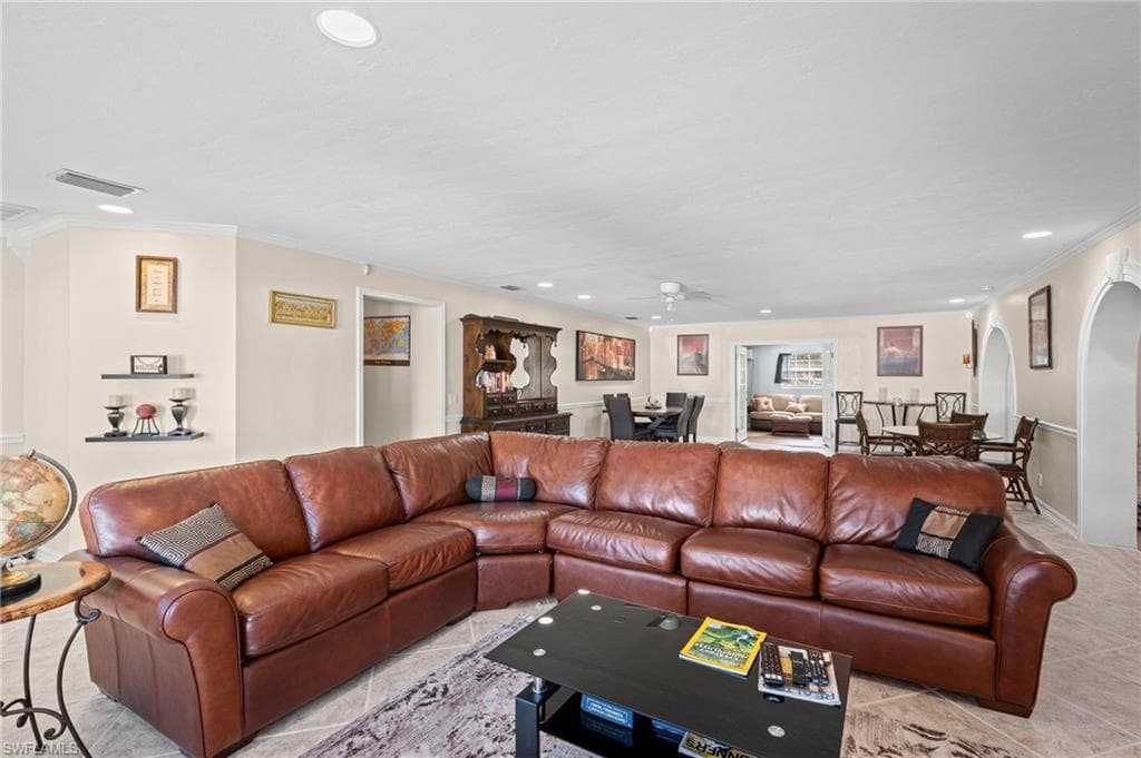 3042 Mango St, Fort Myers, FL 33916-7