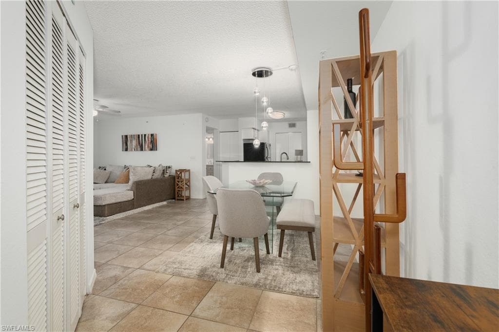 8290 Ibis Club Ln 902, Naples, FL 34104-12