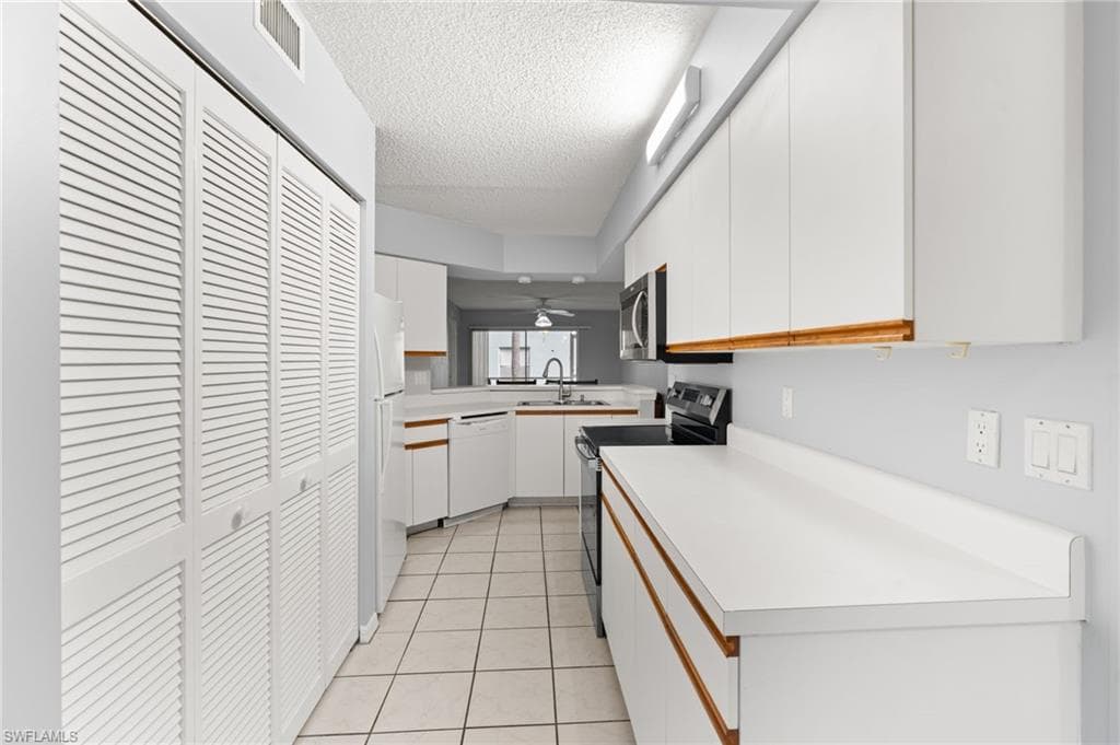 161 Wading Bird Cir L101, Naples, FL 34110-4