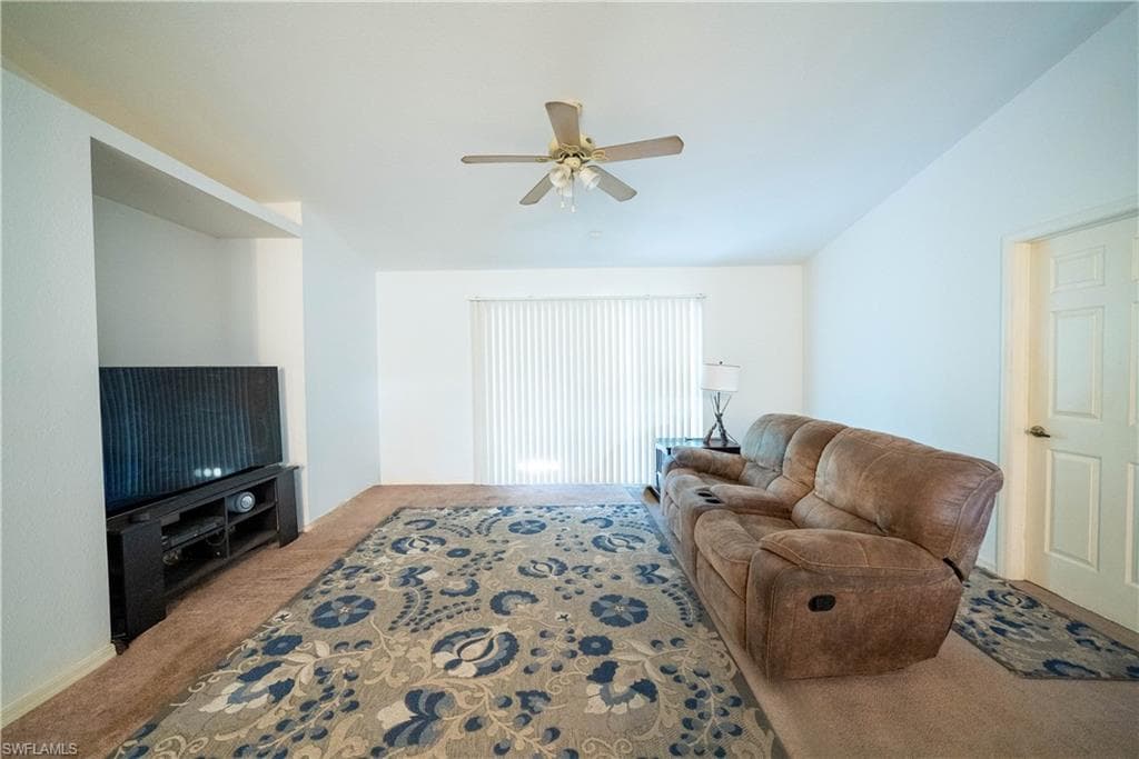 3110 4th St NW, Naples, FL 34120-7