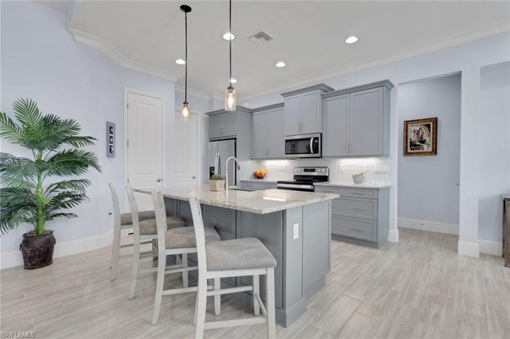 7309 Saona Ct, Naples, FL 34113-4