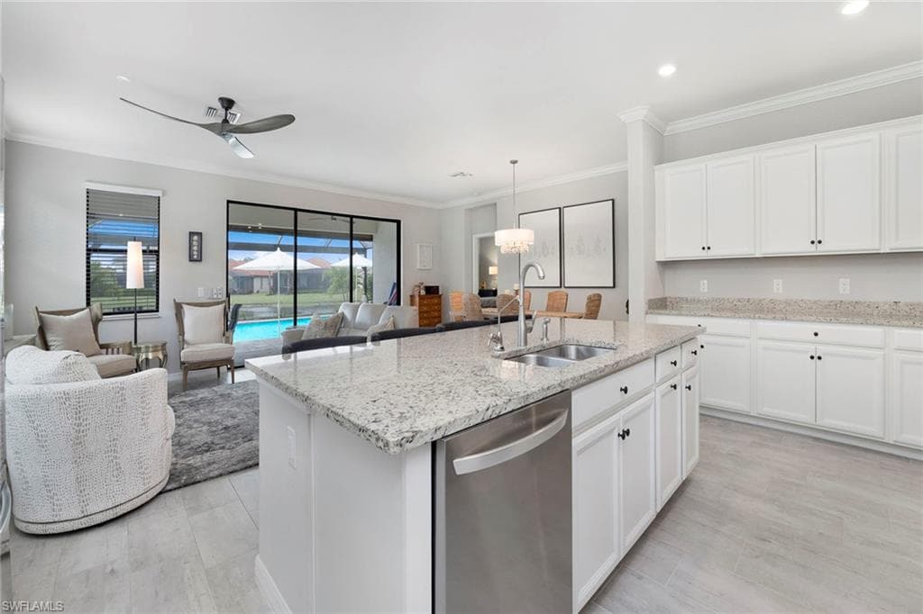 1597 Vizcaya Ln, Naples, FL 34113-11