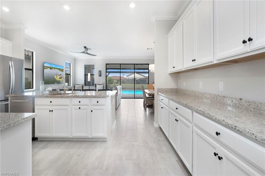 1597 Vizcaya Ln, Naples, FL 34113-12