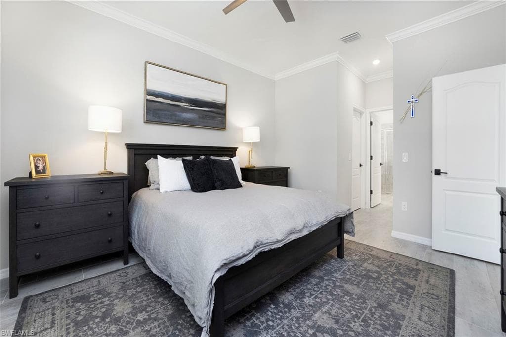 1597 Vizcaya Ln, Naples, FL 34113-17