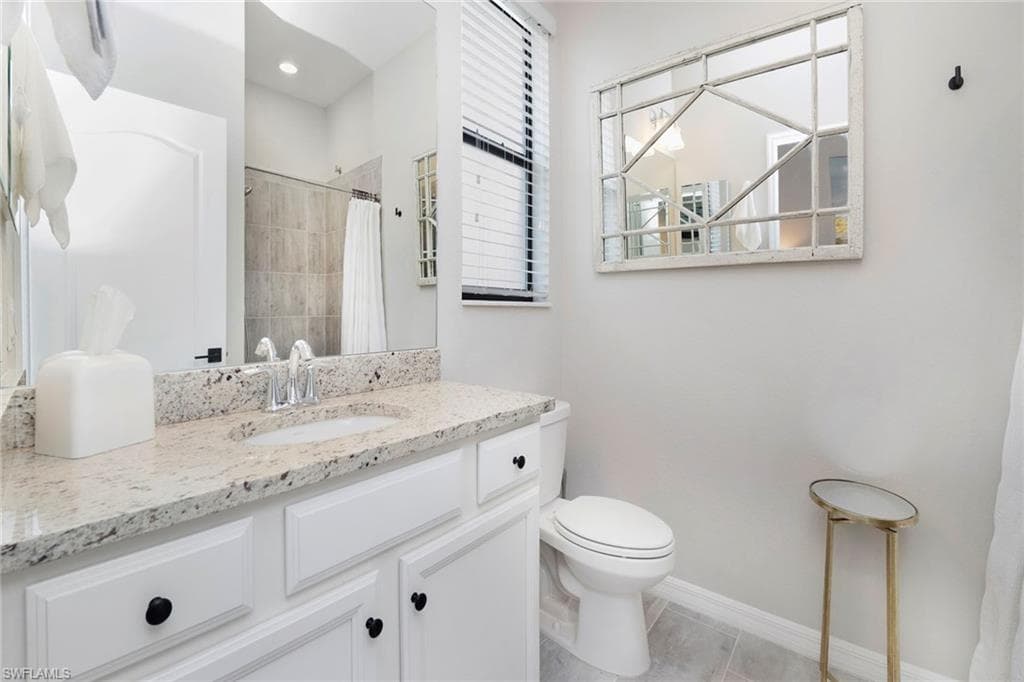 1597 Vizcaya Ln, Naples, FL 34113-22