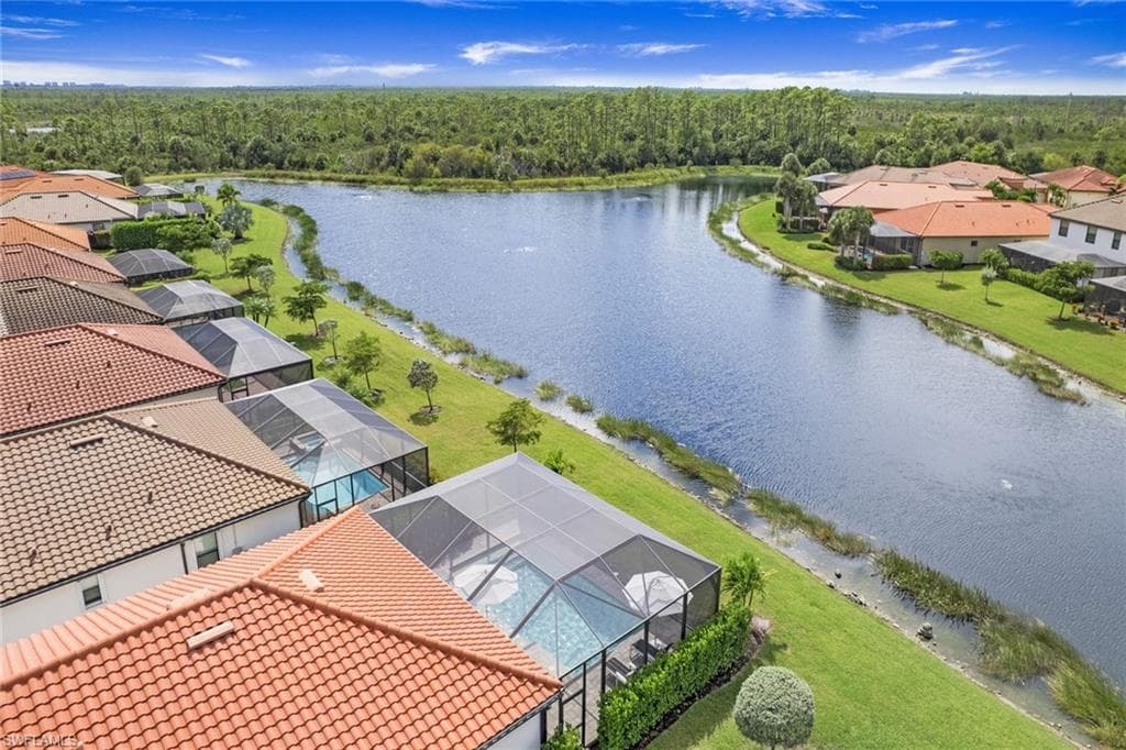 1597 Vizcaya Ln, Naples, FL 34113-33