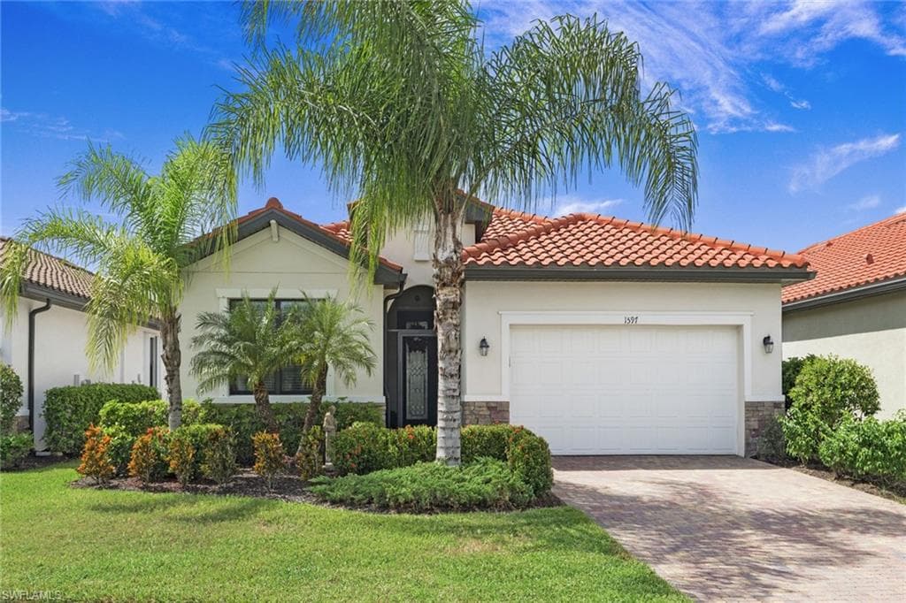 1597 Vizcaya Ln, Naples, FL 34113-35