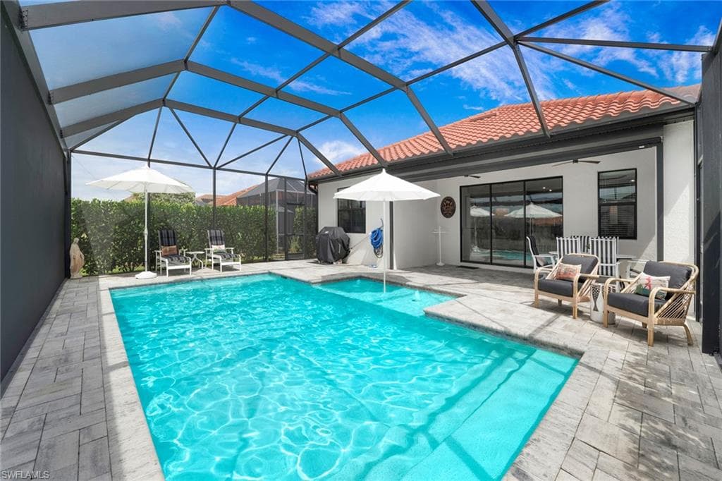 1597 Vizcaya Ln, Naples, FL 34113-2