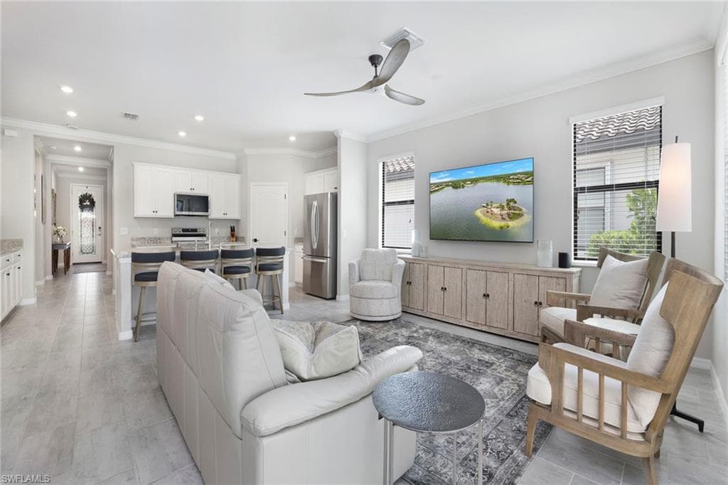 1597 Vizcaya Ln, Naples, FL 34113-5