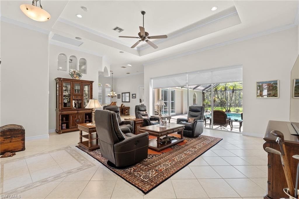 2874 Lone Pine Ln, Naples, FL 34119-8