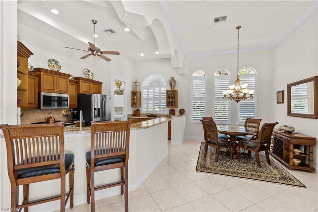 2874 Lone Pine Ln, Naples, FL 34119-11