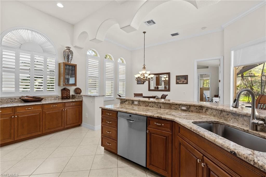 2874 Lone Pine Ln, Naples, FL 34119-12