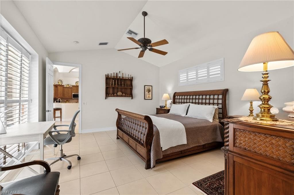 2874 Lone Pine Ln, Naples, FL 34119-20