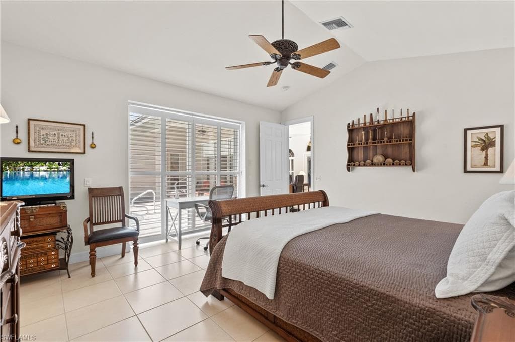 2874 Lone Pine Ln, Naples, FL 34119-21