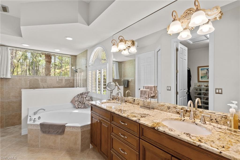 2874 Lone Pine Ln, Naples, FL 34119-23