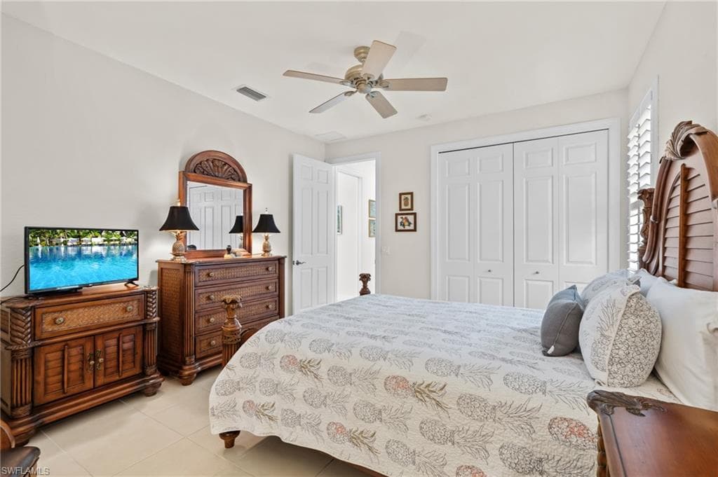 2874 Lone Pine Ln, Naples, FL 34119-28