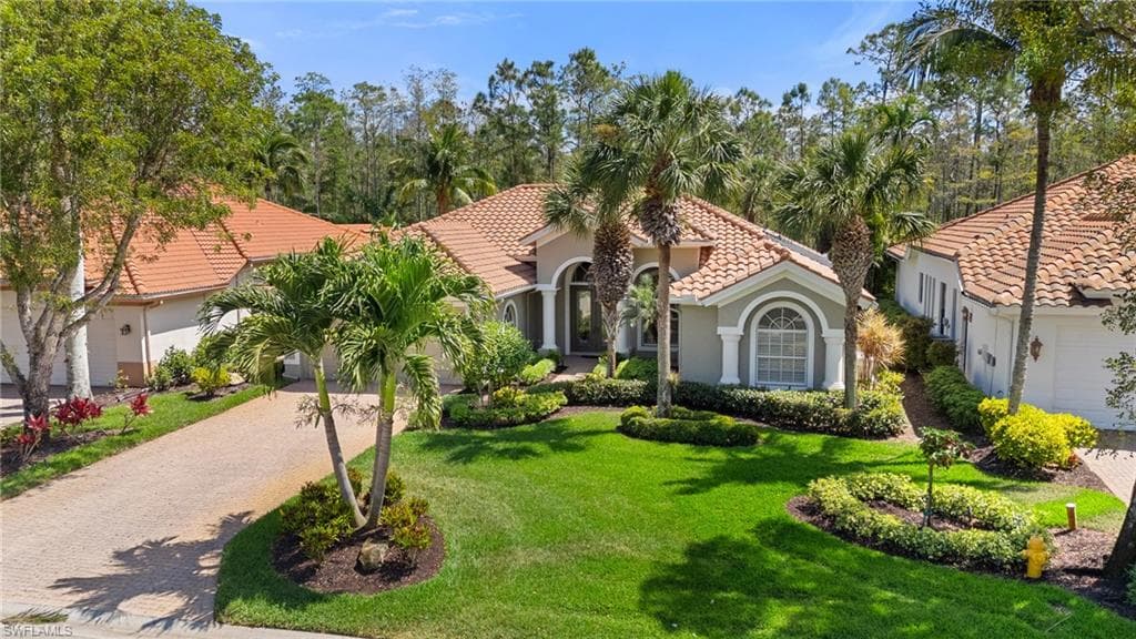 2874 Lone Pine Ln, Naples, FL 34119-2