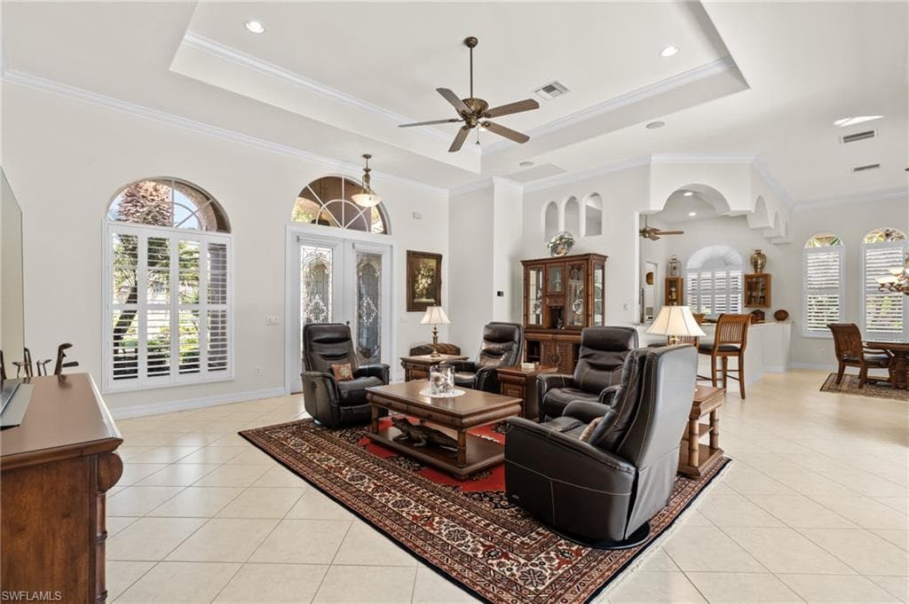 2874 Lone Pine Ln, Naples, FL 34119-7