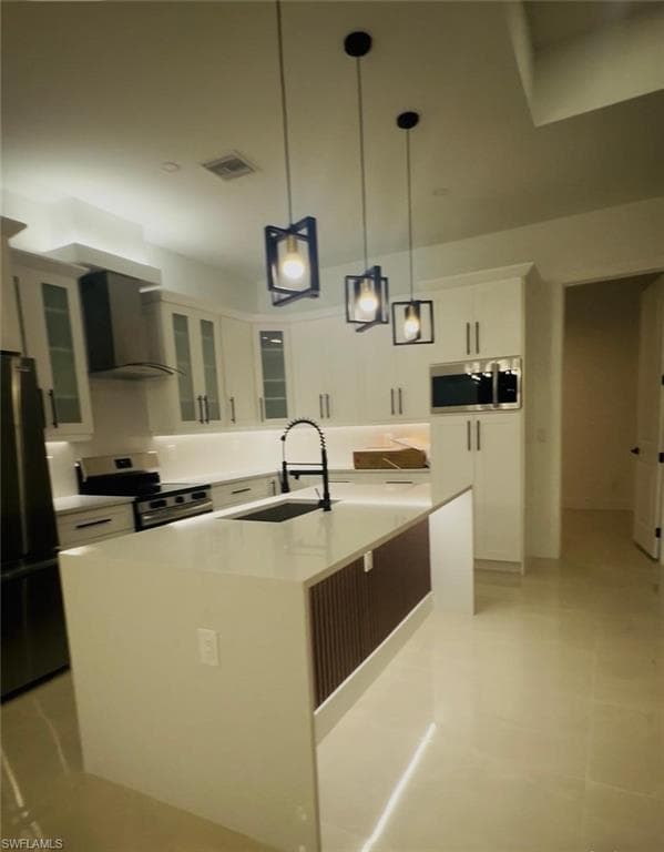 902 17th St, Lehigh Acres, FL 33972-8