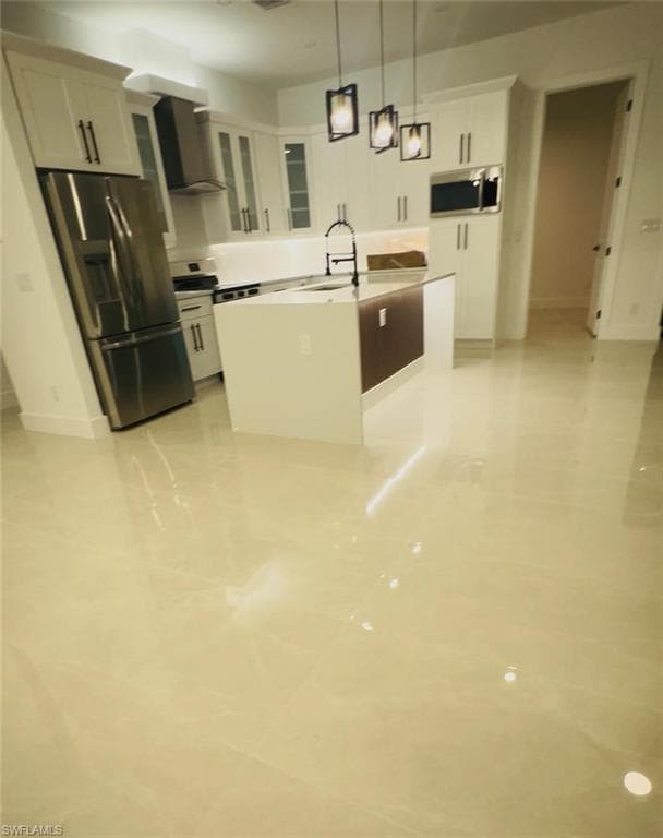 902 17th St, Lehigh Acres, FL 33972-6