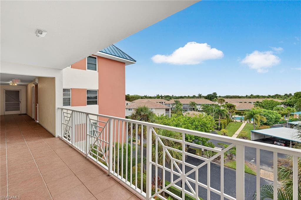 200 Pebble Beach Blvd D406, Naples, FL 34113-21