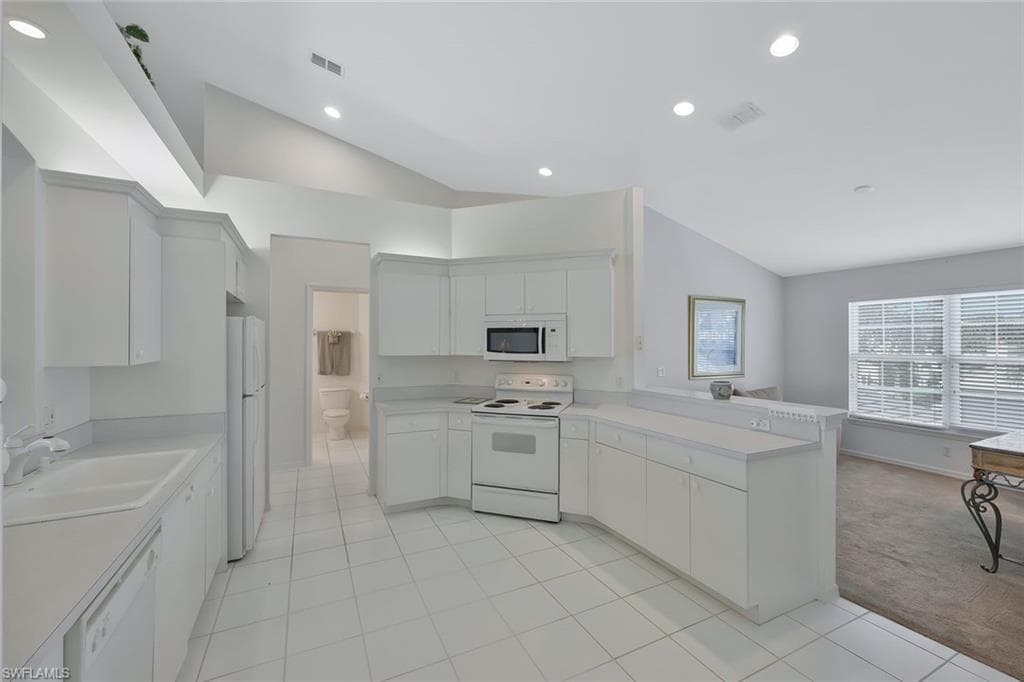 5963 Sand Wedge Ln 207, Naples, FL 34110-9