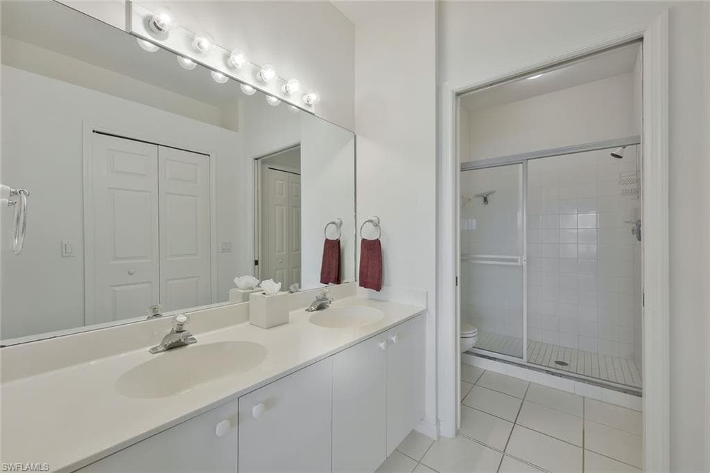 5963 Sand Wedge Ln 207, Naples, FL 34110-15