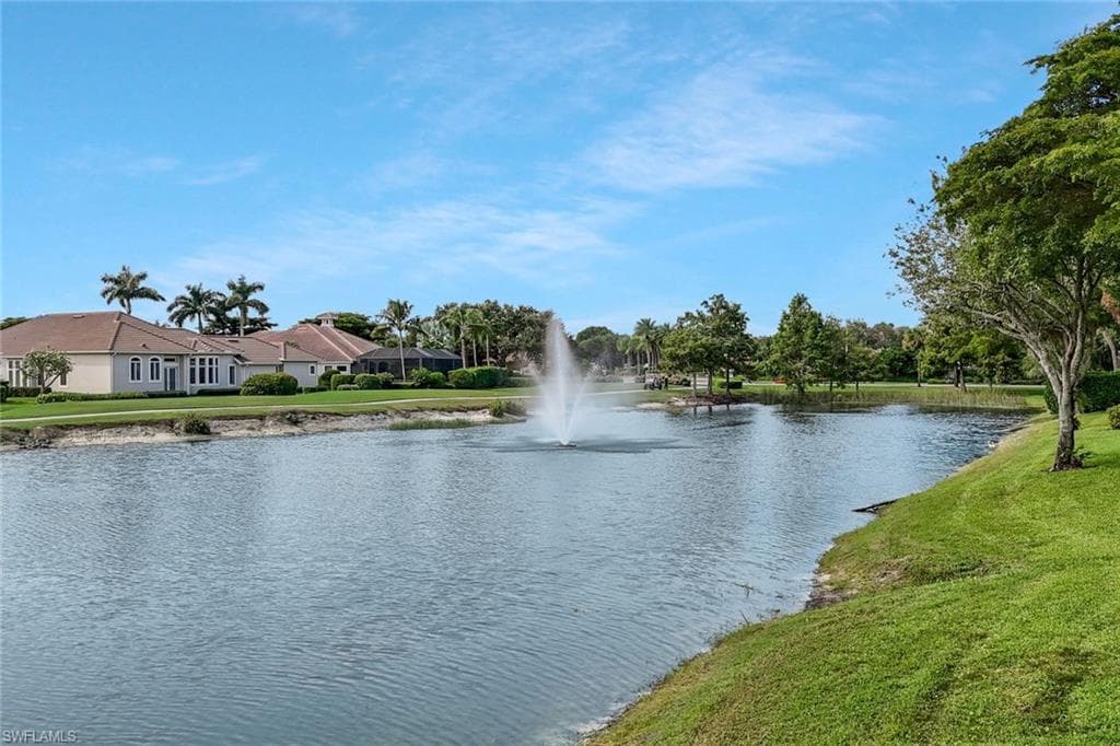 5963 Sand Wedge Ln 207, Naples, FL 34110-21