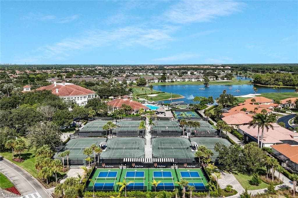 5963 Sand Wedge Ln 207, Naples, FL 34110-25