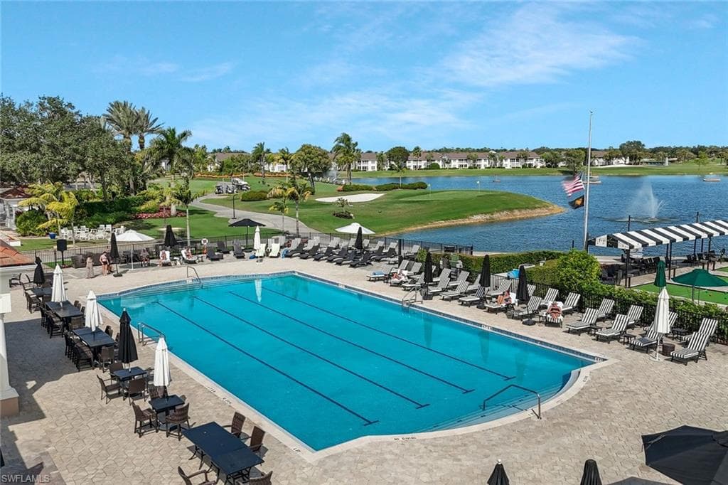 5963 Sand Wedge Ln 207, Naples, FL 34110-26